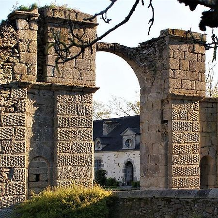 Chateau De La Chasse-Guerre Bed & Breakfast Hardanges Eksteriør bilde