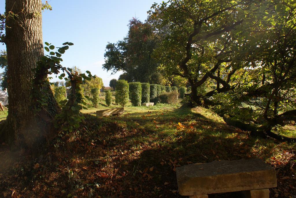 Chateau De La Chasse-Guerre Bed & Breakfast Hardanges Eksteriør bilde