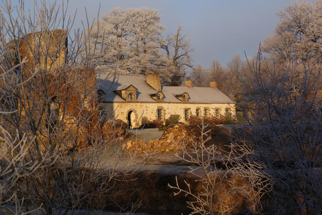 Chateau De La Chasse-Guerre Bed & Breakfast Hardanges Eksteriør bilde
