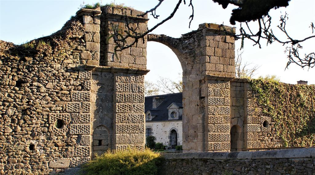 Chateau De La Chasse-Guerre Bed & Breakfast Hardanges Eksteriør bilde