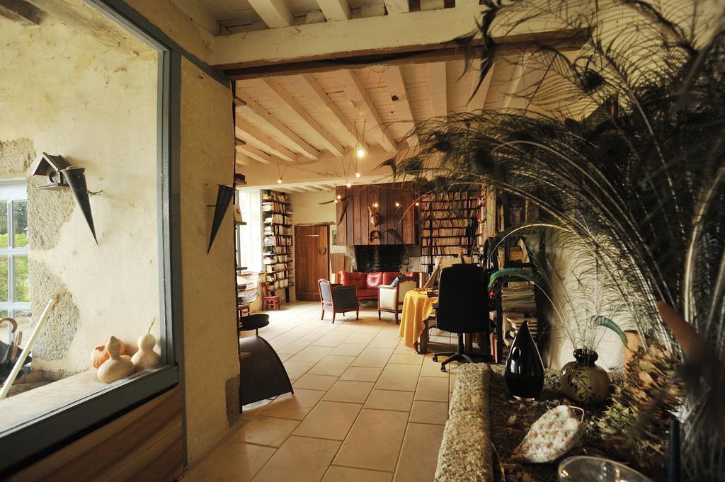 Chateau De La Chasse-Guerre Bed & Breakfast Hardanges Eksteriør bilde