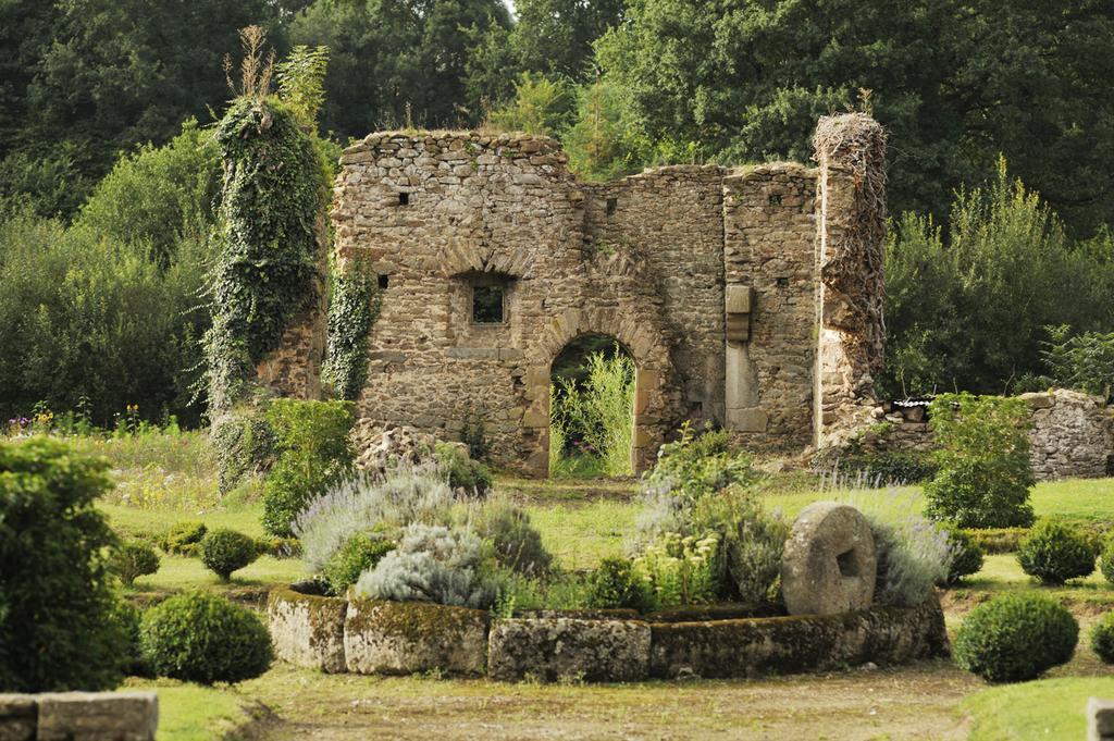 Chateau De La Chasse-Guerre Bed & Breakfast Hardanges Eksteriør bilde